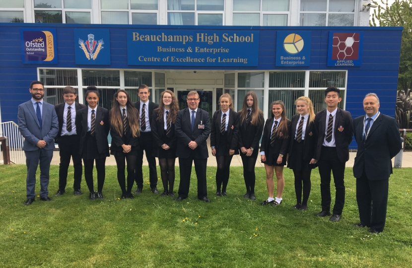 Mark Francois with Headteacher Mr Bob Hodges and Year 9 pupils at Beauchamps who quizzed Mark on his job as an MP during his visit to the school.